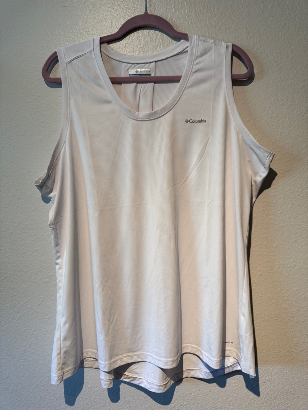 Columbia White Women's Performance Tank Top